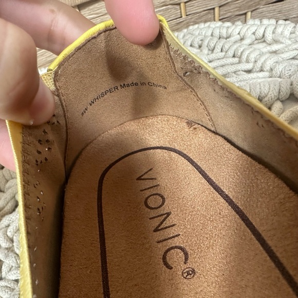 Vionic Women’s Yellow Spark Whisper Ballet Flat - Size 8 - Picture 11 of 11